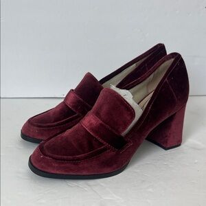 LifeStride Farrah block heel loafers in a wine-colored velvet material Sz 6.5W